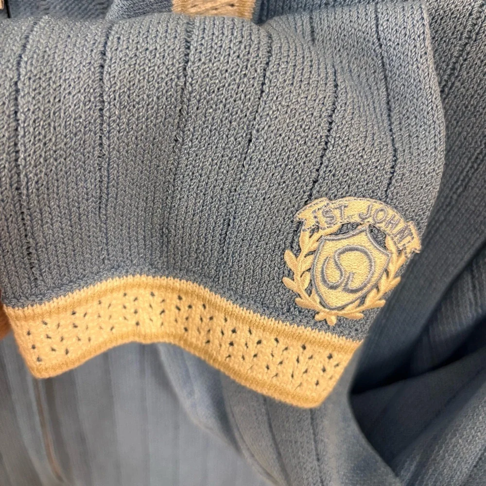 NWT Soft Blue Zip-Up Sweater with White and Tan Accents Sz L